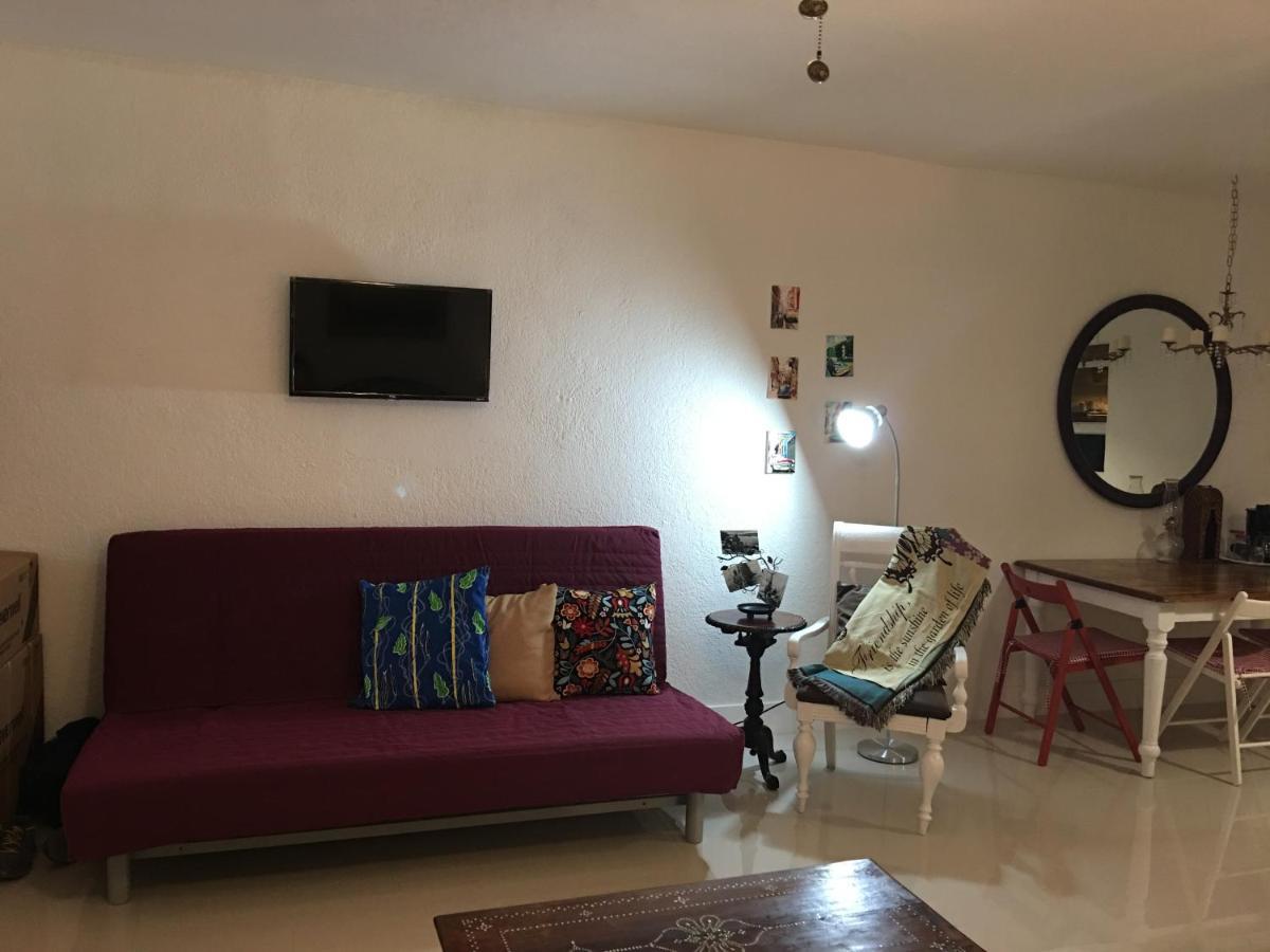 Private Studio Blocks From Coconut Grove ไมอามี ภายนอก รูปภาพ