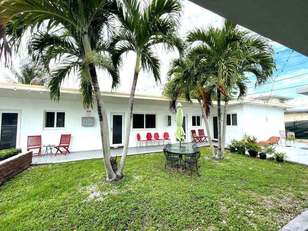 Private Studio Blocks From Coconut Grove ไมอามี ภายนอก รูปภาพ
